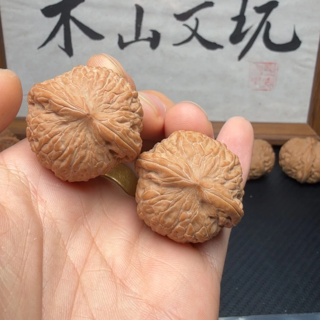 二***四吊坠文玩核桃35平底锅货头