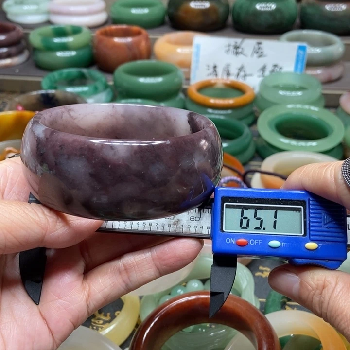 石英质玉手镯未镶嵌