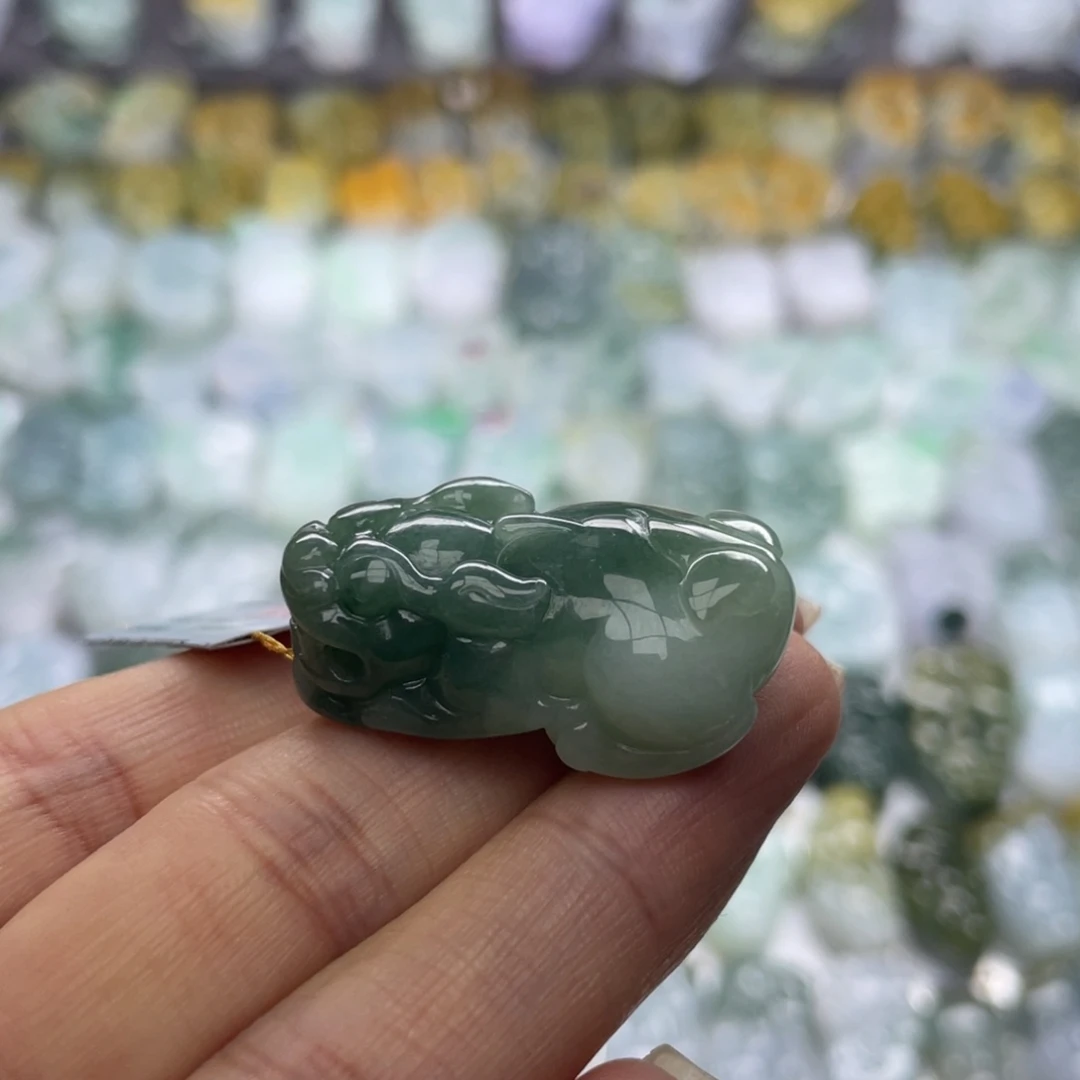 默***念颈饰未镶嵌翡翠貔貅