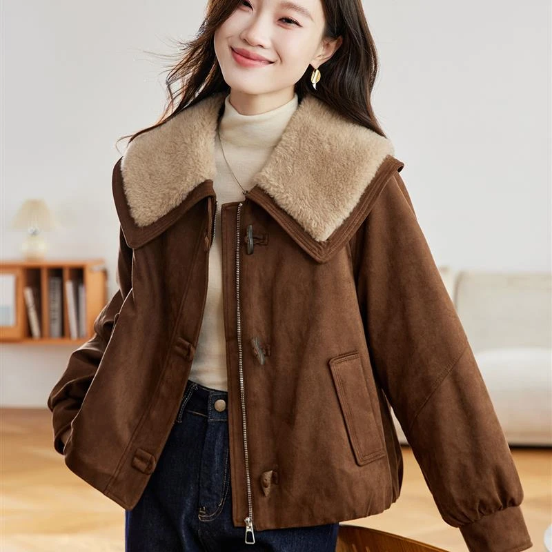 时尚减龄羊羔毛翻领夹棉加厚外套女2025秋冬宽松超好看鹿皮绒棉服