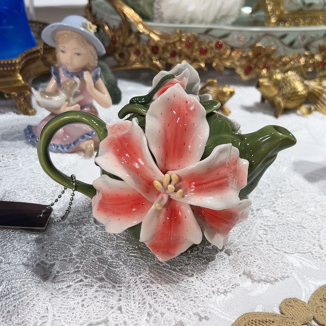 陶瓷0122骨瓷百合花花壶礼盒装