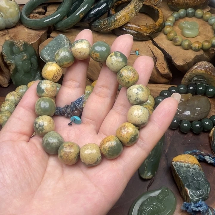 尚***谷岫岩河磨玉（透闪石质玉）未镶嵌珠宝奇石