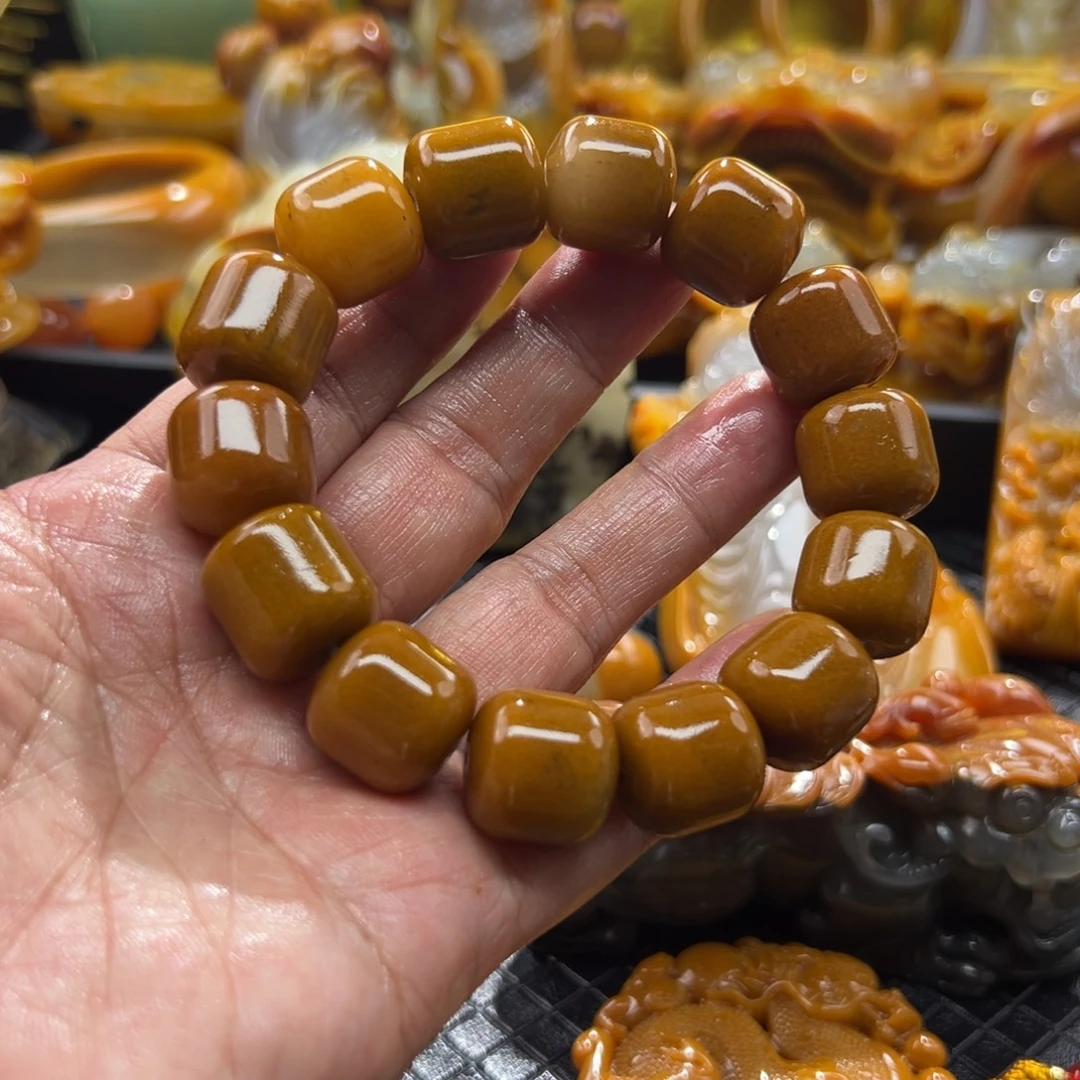 石英质玉未镶嵌颈饰