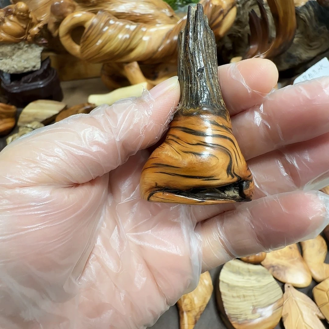 苏***0柏木（崖柏）太行崖柏陈化黑油茬头摆件