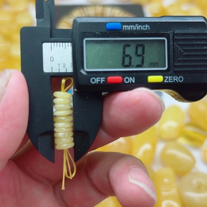 未镶嵌琥珀（矿物珀）裸石