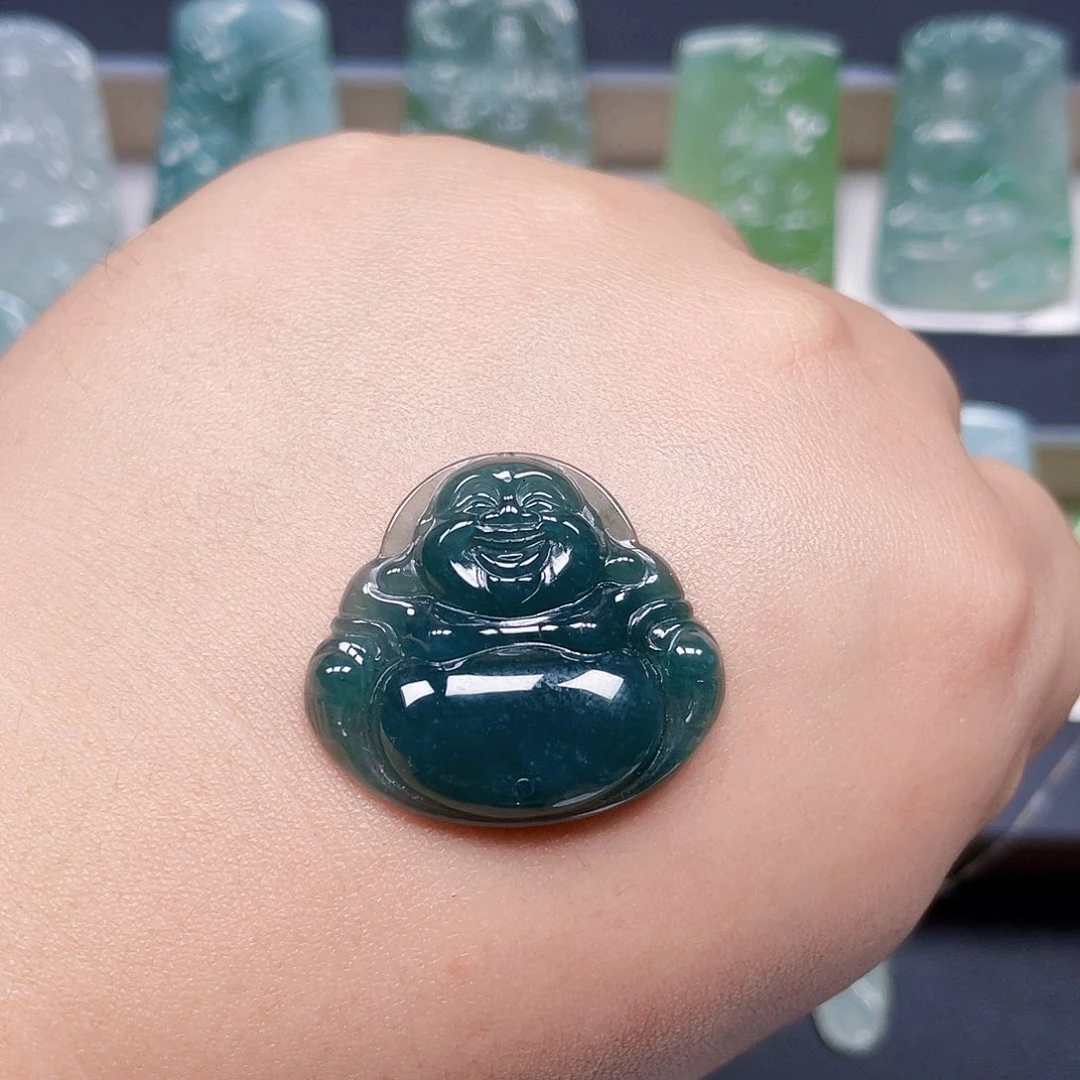 翡翠未镶嵌颈饰佛公1