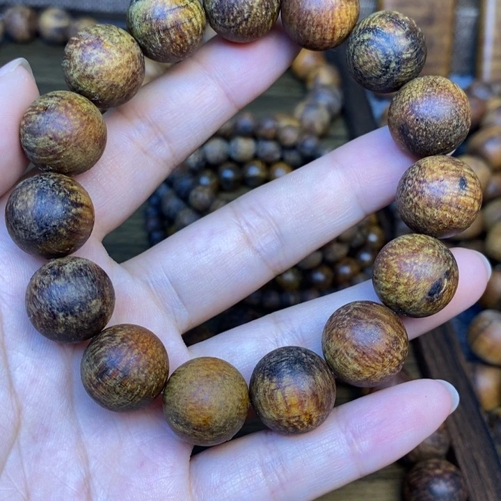 手串贡木1.5绿琥 珀果冻龙鳞