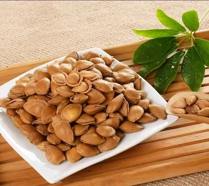 新疆特产薄壳开口小白杏仁坚果