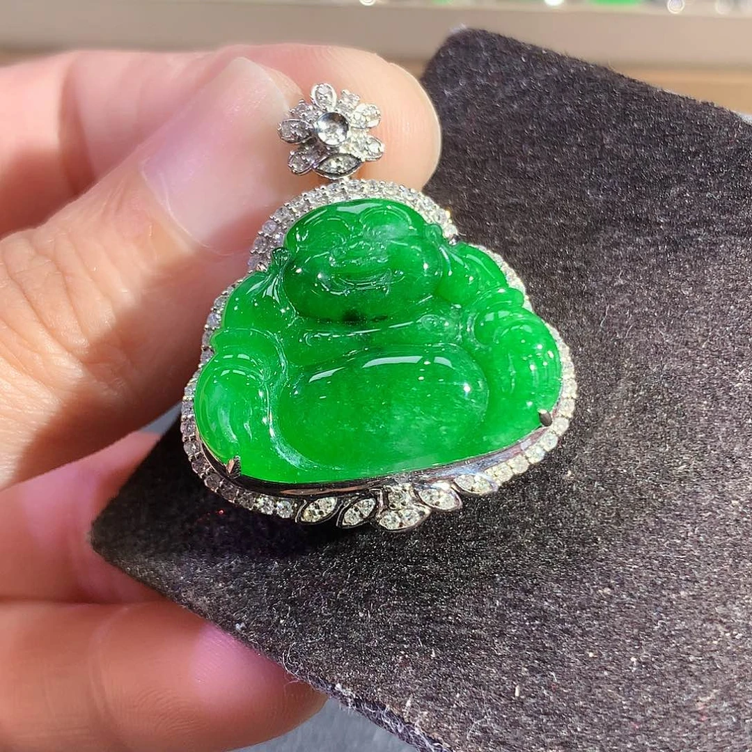 翡翠18K金镶嵌吊坠(赠链)