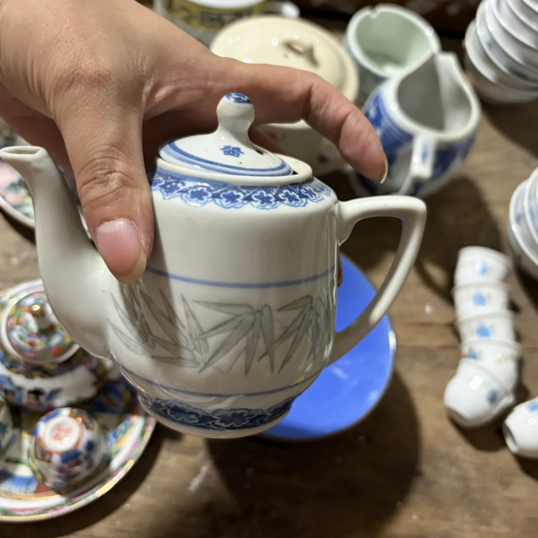 青花手绘壶人民瓷厂