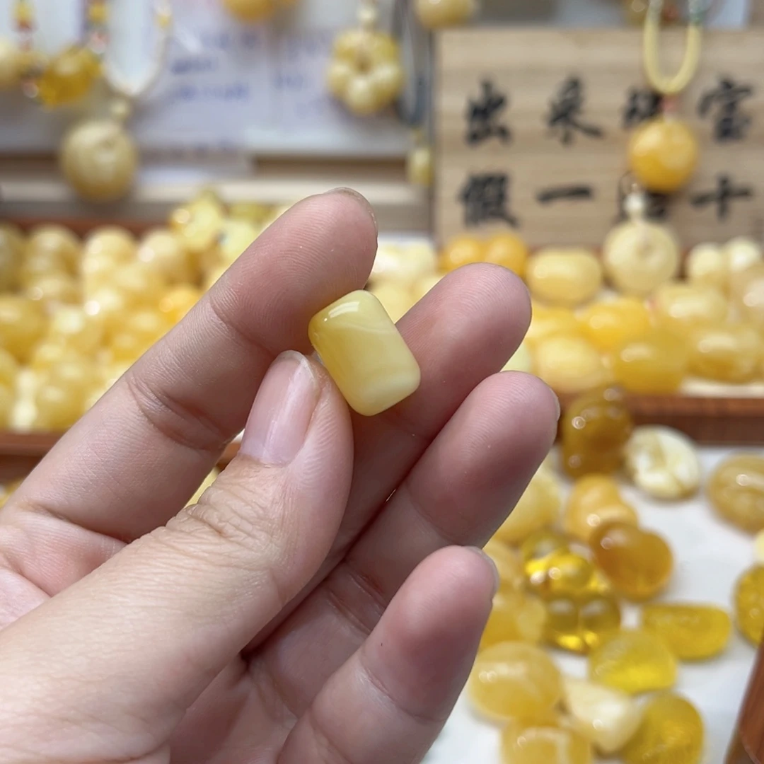 未镶嵌蜜蜡裸石天然