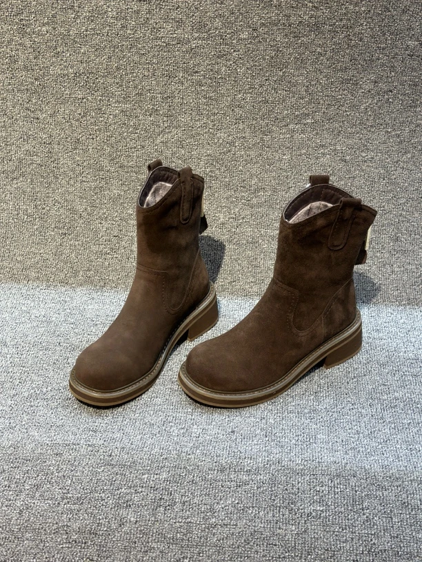 平跟秋冬欧美风马丁靴复古平底百搭女靴单靴英伦风棕色