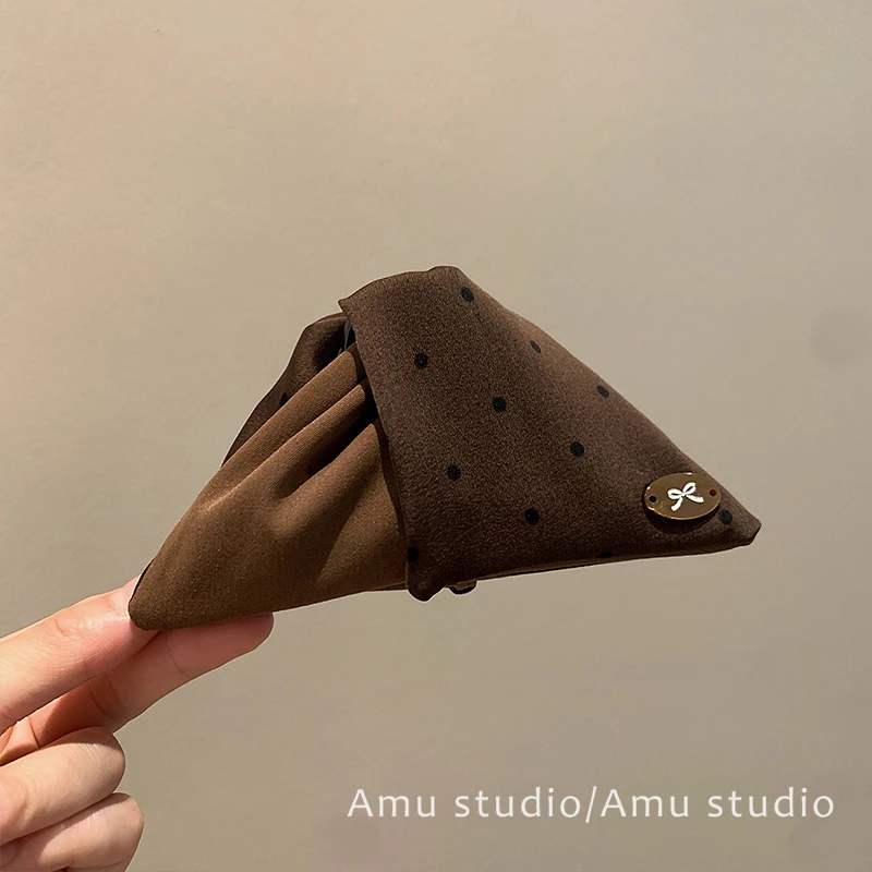 咖啡色波点布艺三角贝壳抓夹气质后脑勺盘发鲨鱼夹高马尾发夹发卡