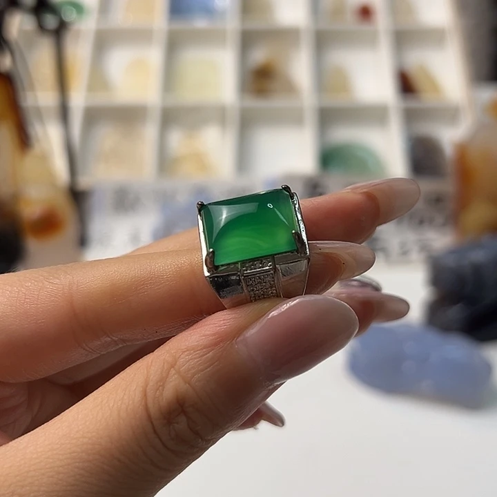 玛瑙/玉髓颈饰合金