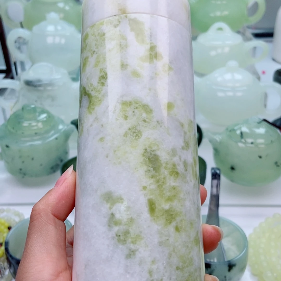 蛇纹石玉未镶嵌水杯