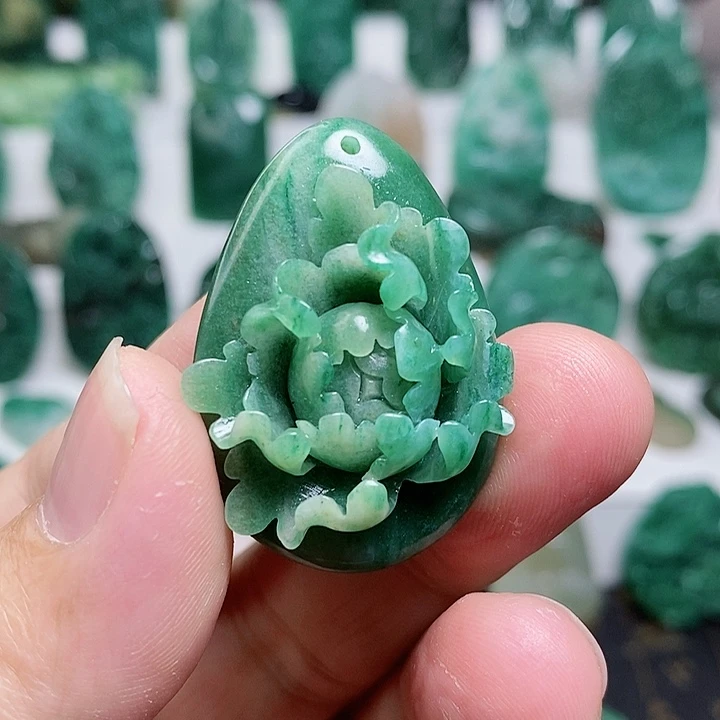 未镶嵌独山玉颈饰