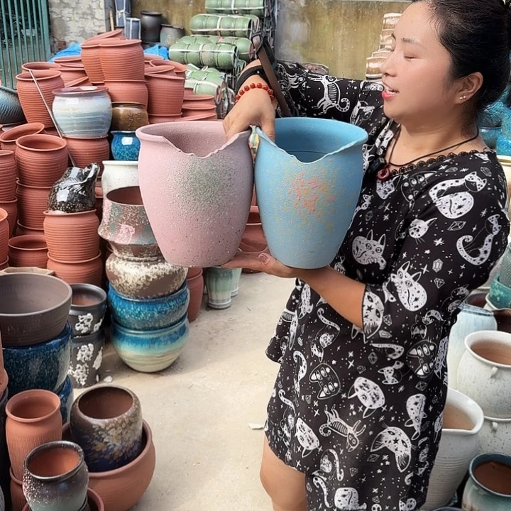 口18高22两个盆子。