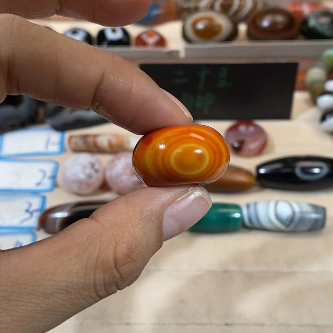 玛瑙/玉髓颈饰合金鸿****?