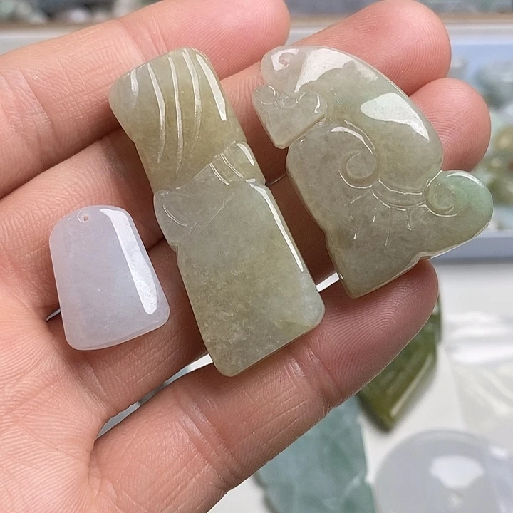 翡翠未镶嵌颈饰天然翡翠51