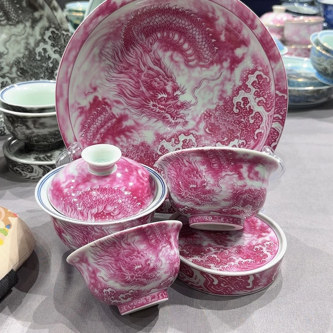 瓷片景德镇瓷器精品陈列