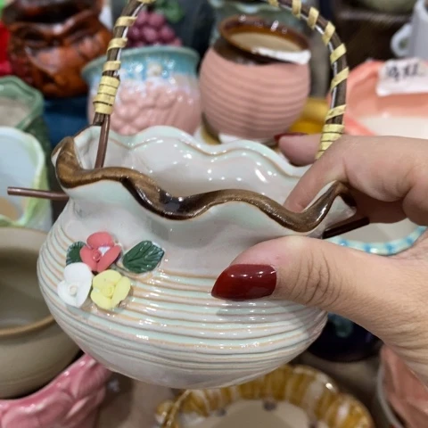 陶瓷小白色花边篮子112223