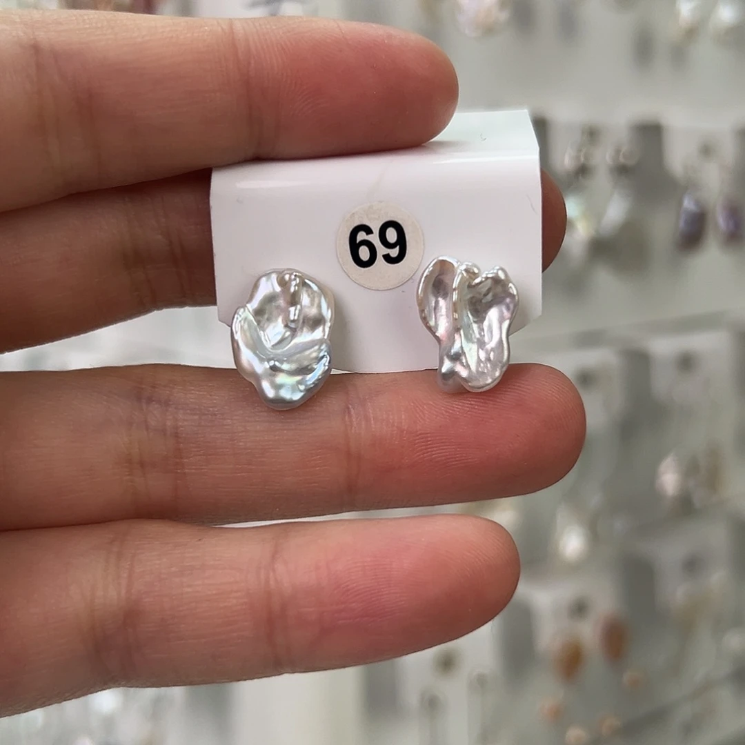 非金属巴洛克花瓣耳饰