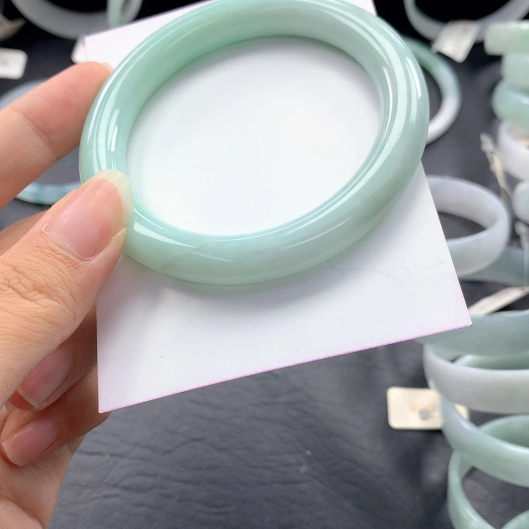 未镶嵌手镯翡翠公主