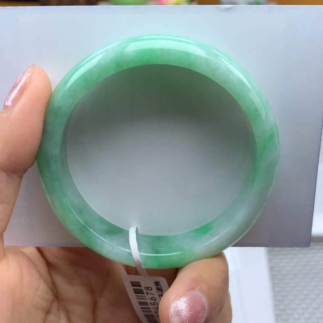翡翠手镯未镶嵌凡*纯天然缅甸翡翠