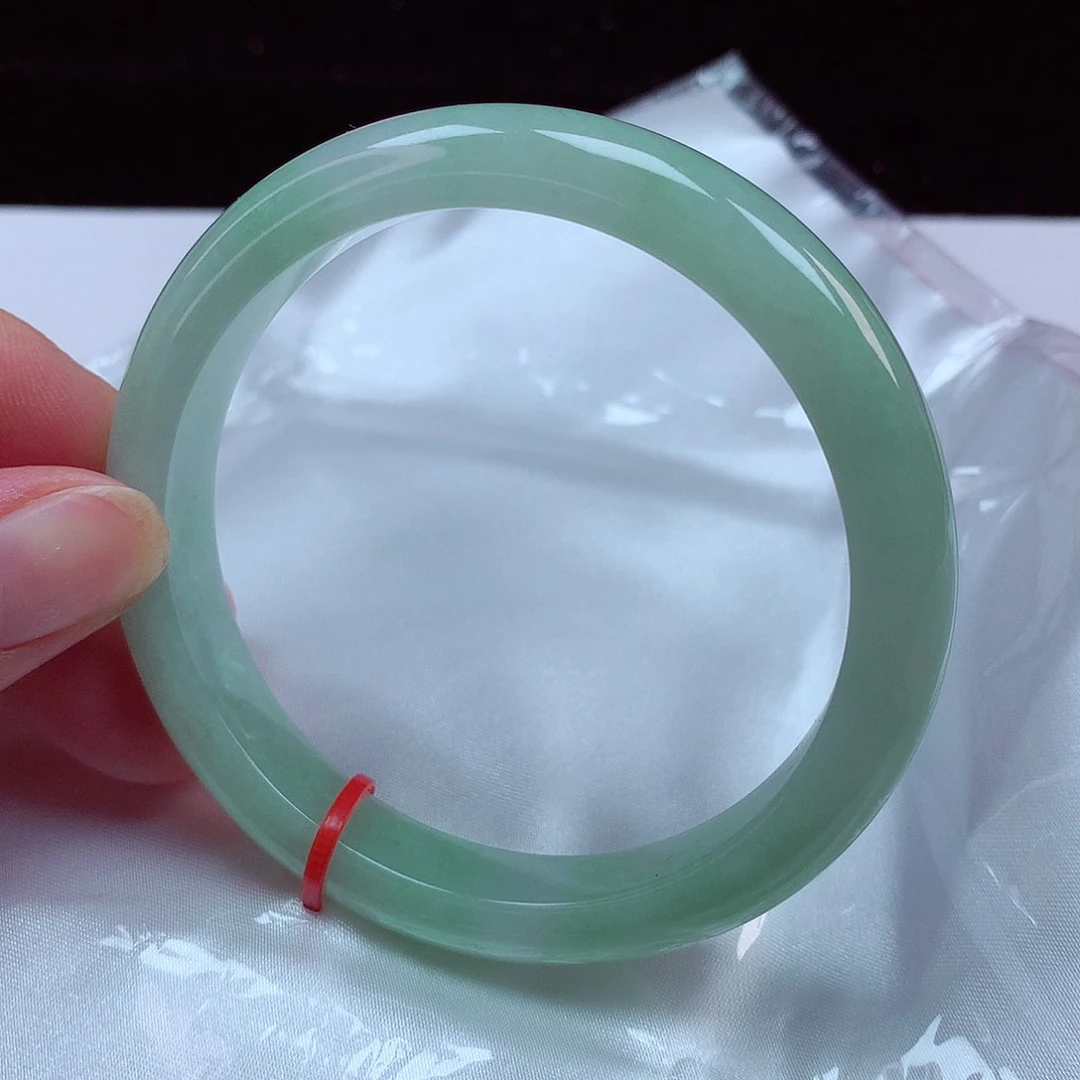 翡翠手镯未镶嵌59-60圈