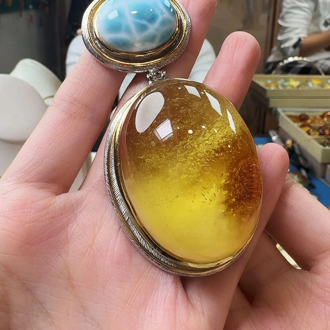 琥珀未镶嵌颈饰吊坠