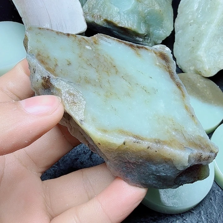 未镶嵌和田玉（糖玉）珠宝奇石