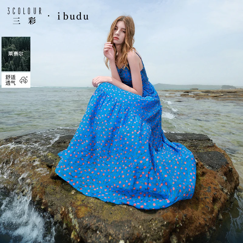 三彩ibudu2025夏季新款碎花吊带裙收腰连衣裙A字裙长裙度假女
