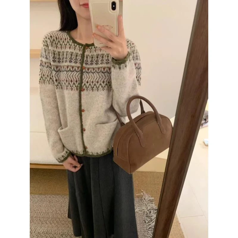 费尔岛~毛衣外套女秋冬宽松慵懒风拼色针织开衫