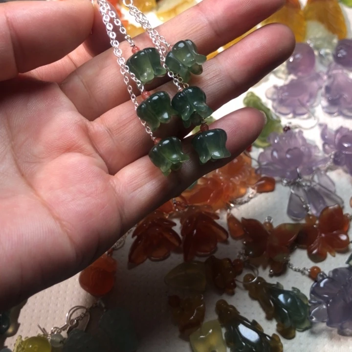 蛇纹石玉未镶嵌耳坠