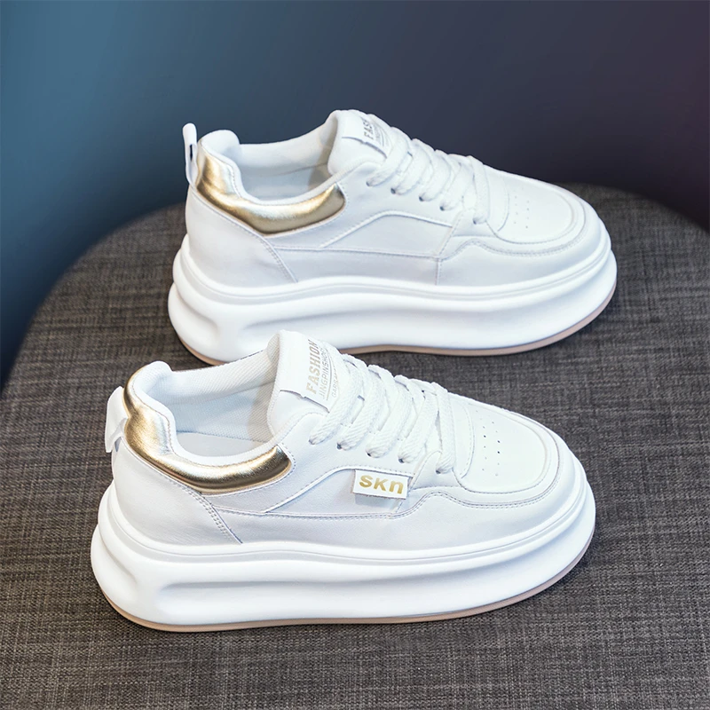 2025秋冬时尚百搭新款内7cm小白鞋女小个子厚底松糕女鞋休闲板鞋