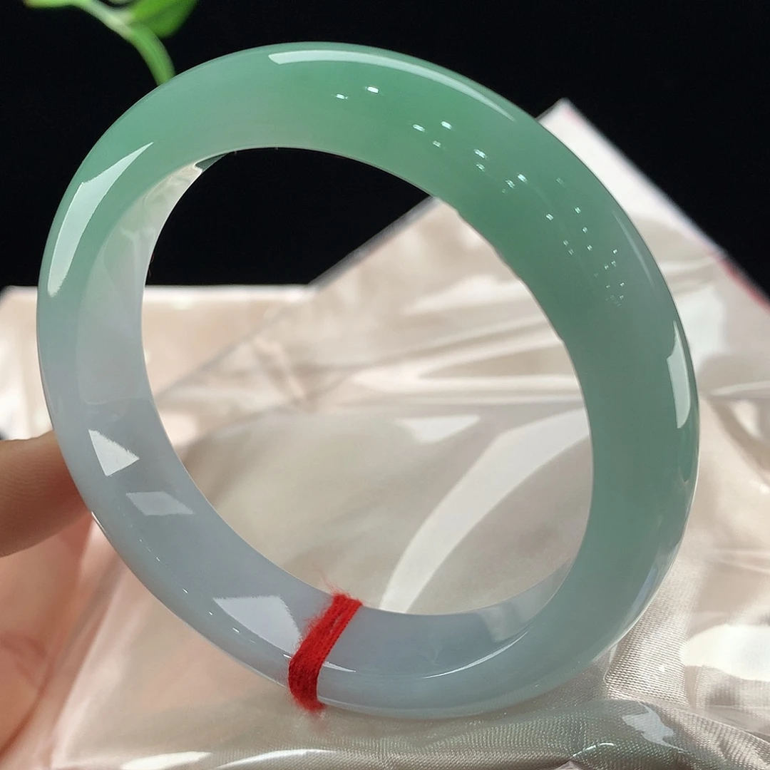 翡翠未镶嵌手镯5834