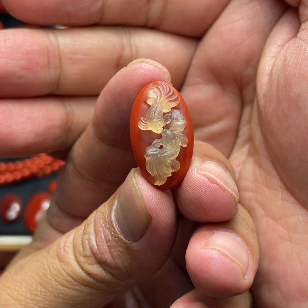 南红玛瑙未镶嵌颈饰w***m