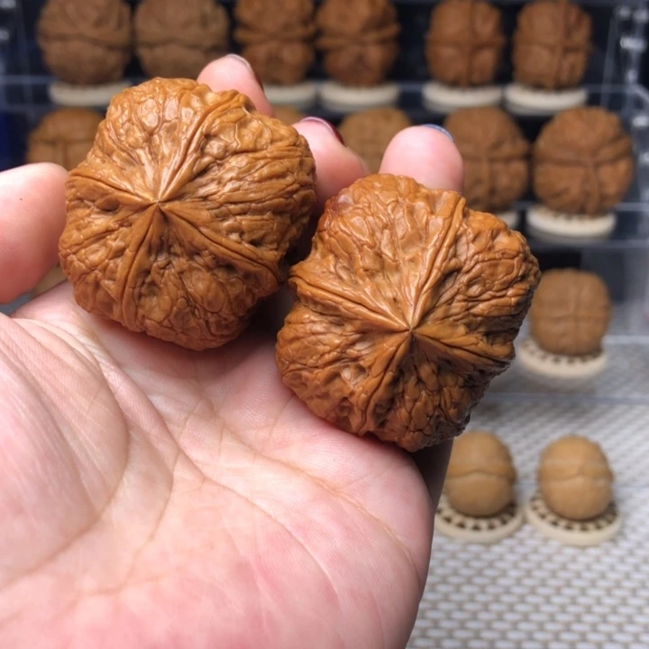 文玩核桃把件39南诏铁印43