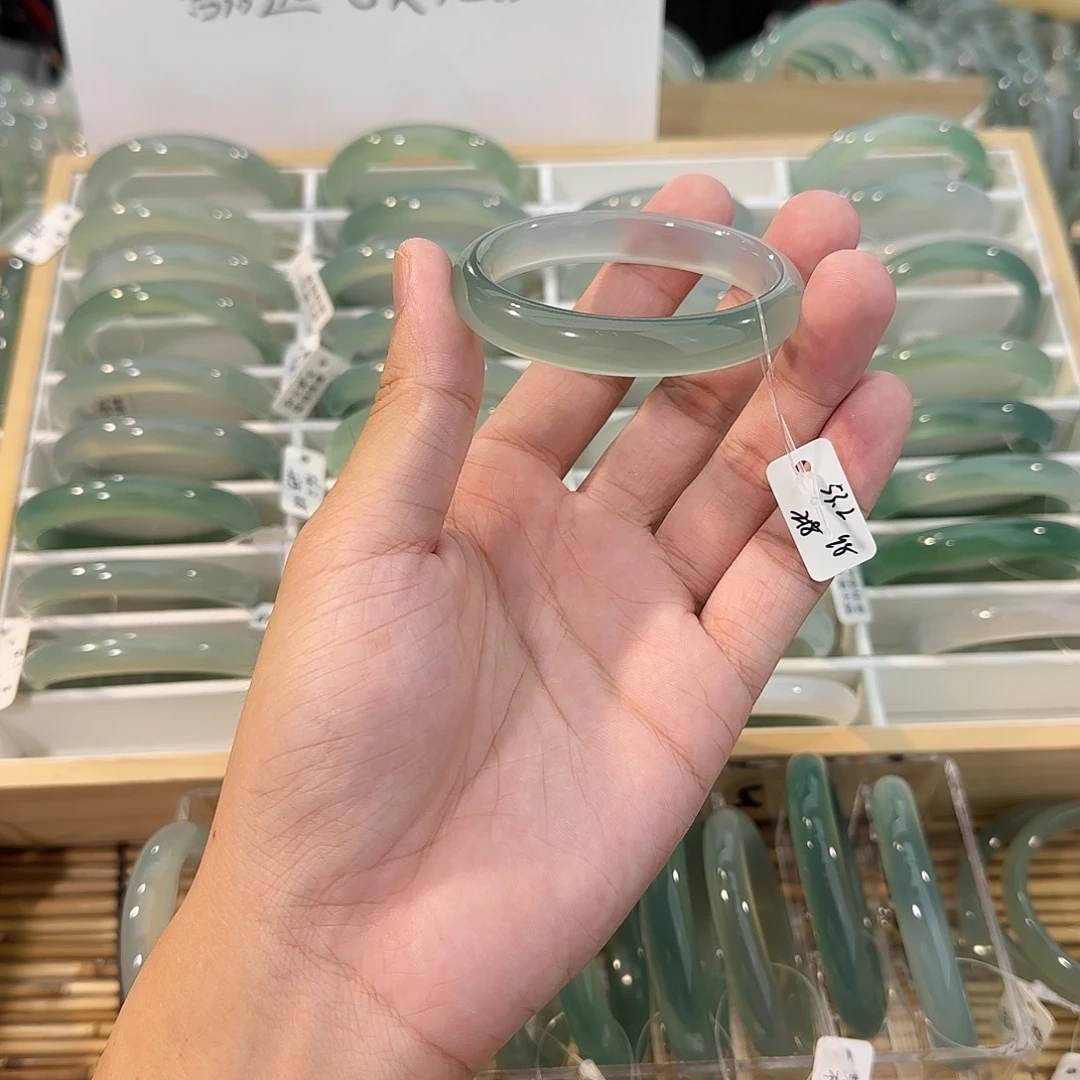 玛瑙/玉髓未镶嵌手镯圈口53.2
