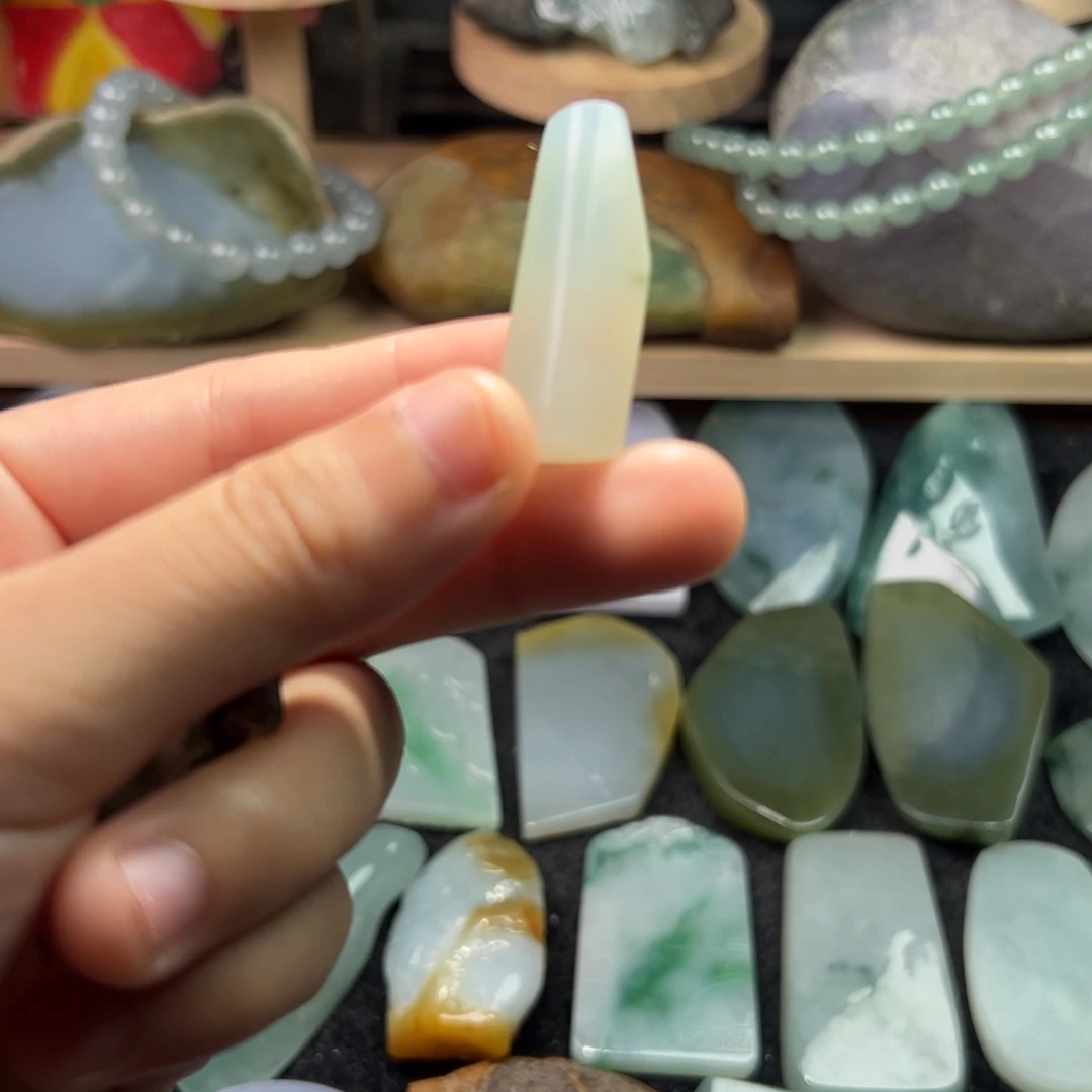 定制翡翠未镶嵌缅甸天然翡翠材料