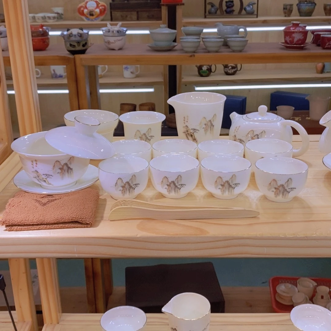 不止中国白羊脂玉瓷