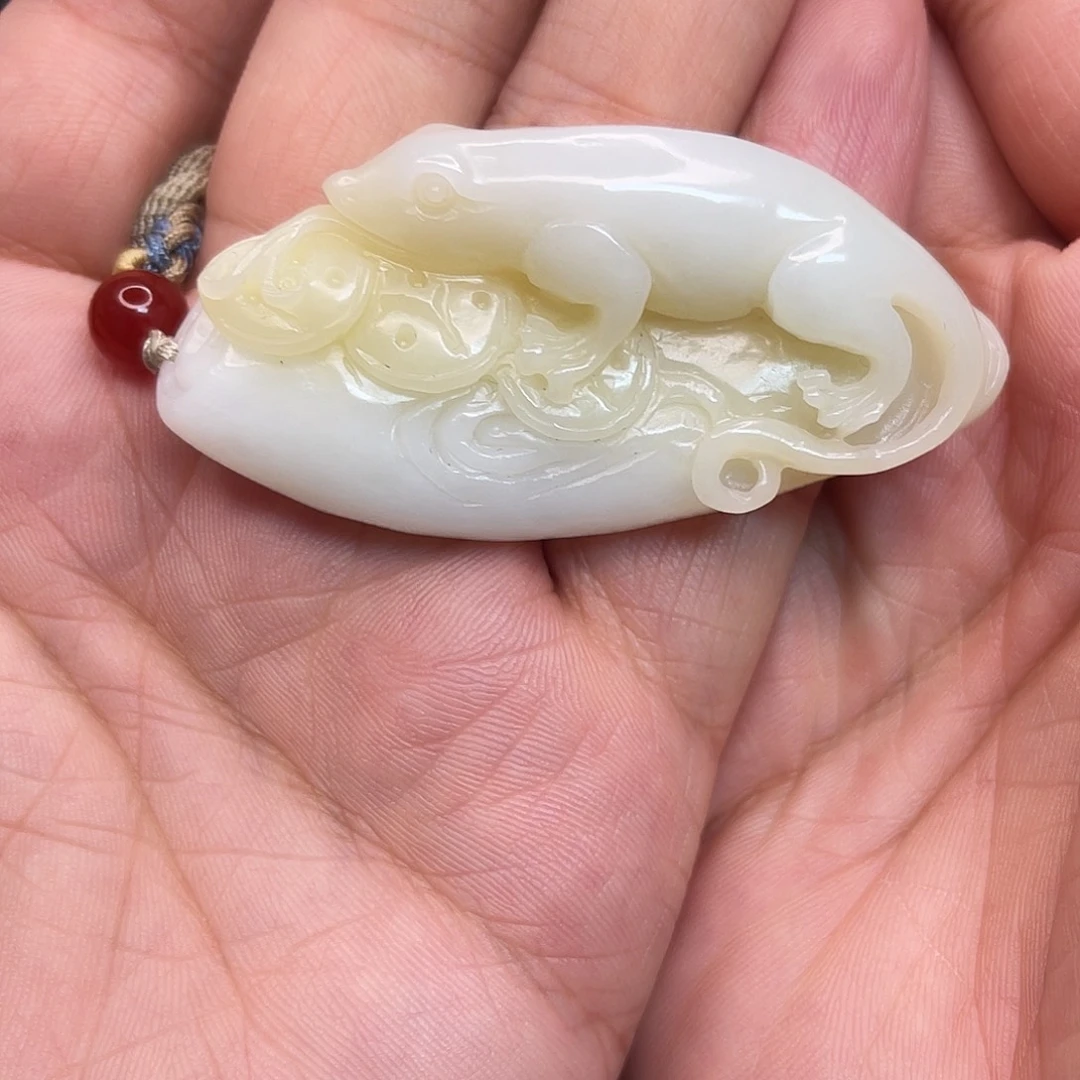 你***哥颈饰未镶嵌和田玉（糖玉）