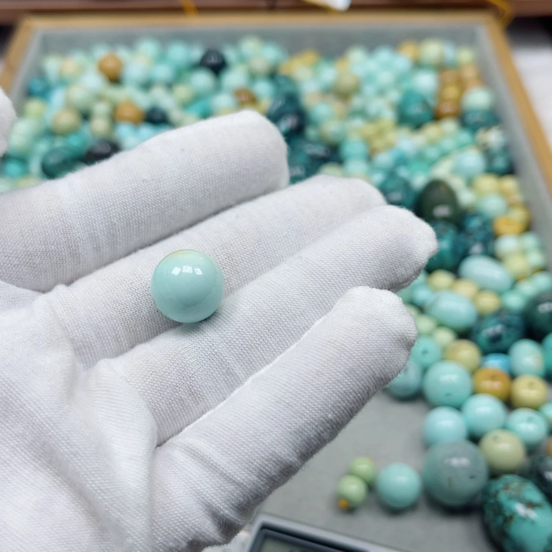 绿松石未镶嵌挂件