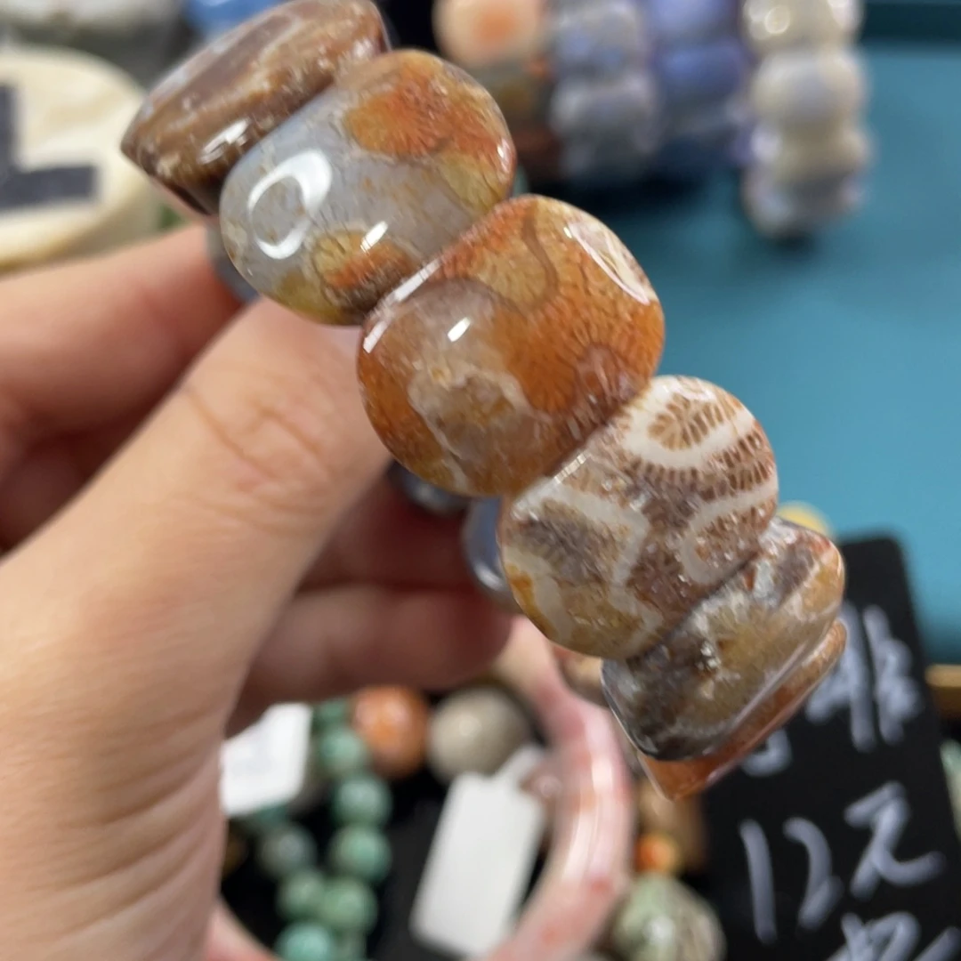 未镶嵌手镯硅化玉