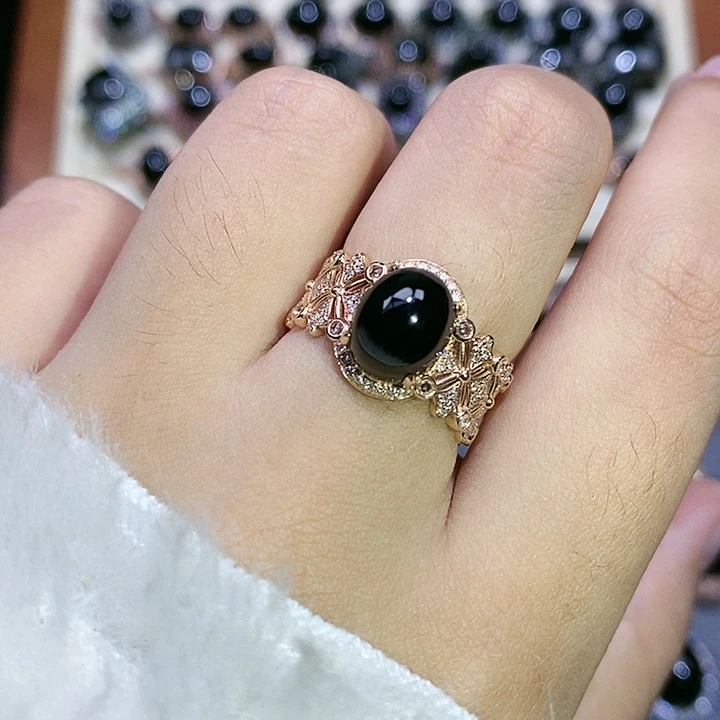 18K金镶嵌戒指翡翠