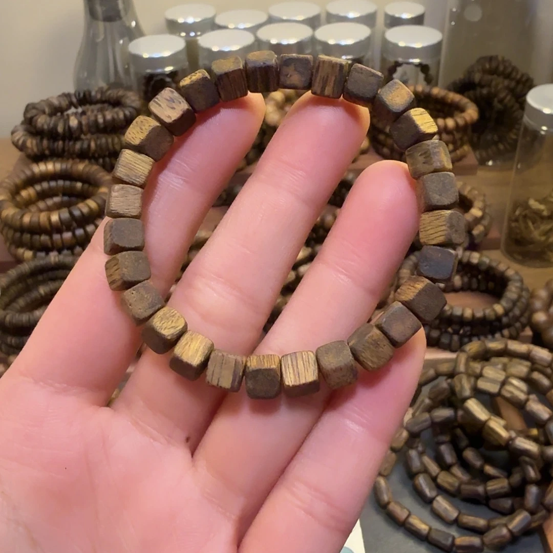 瑶***瑶沉香沉香香囊06方糖单圈5g 多样性发一