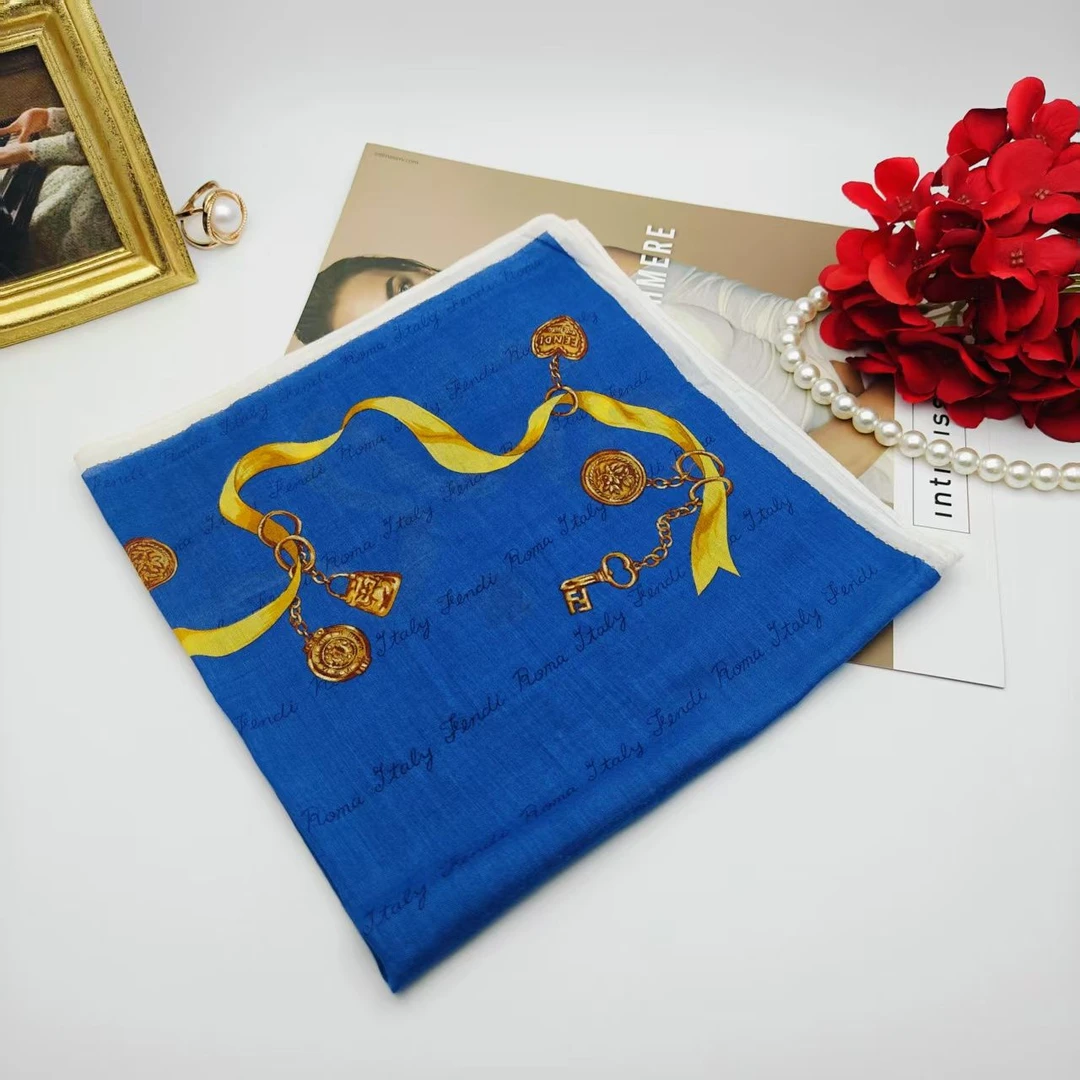 95新 FENDI/芬迪 海囤/芬迪/丝巾/yy05550