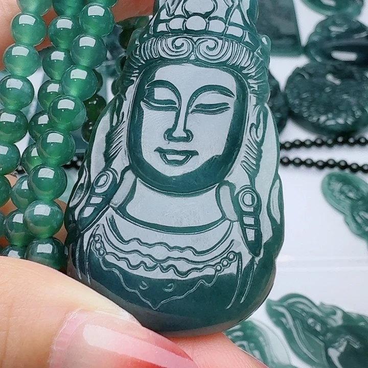 颈饰未镶嵌翡翠多样性发其一