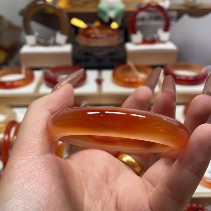 玛瑙/玉髓未镶嵌手镯