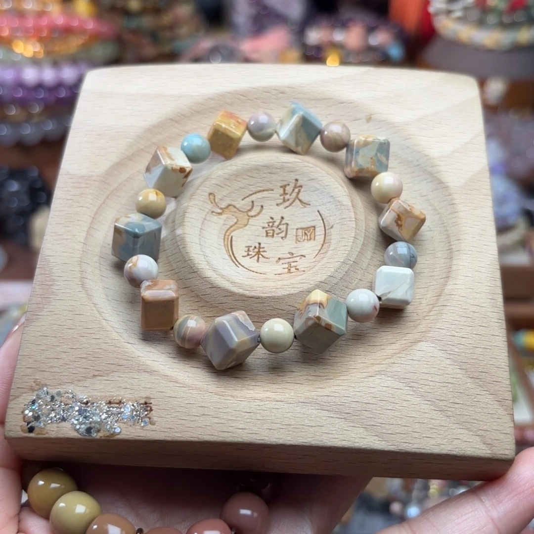 石英质玉未镶嵌珠宝半成品